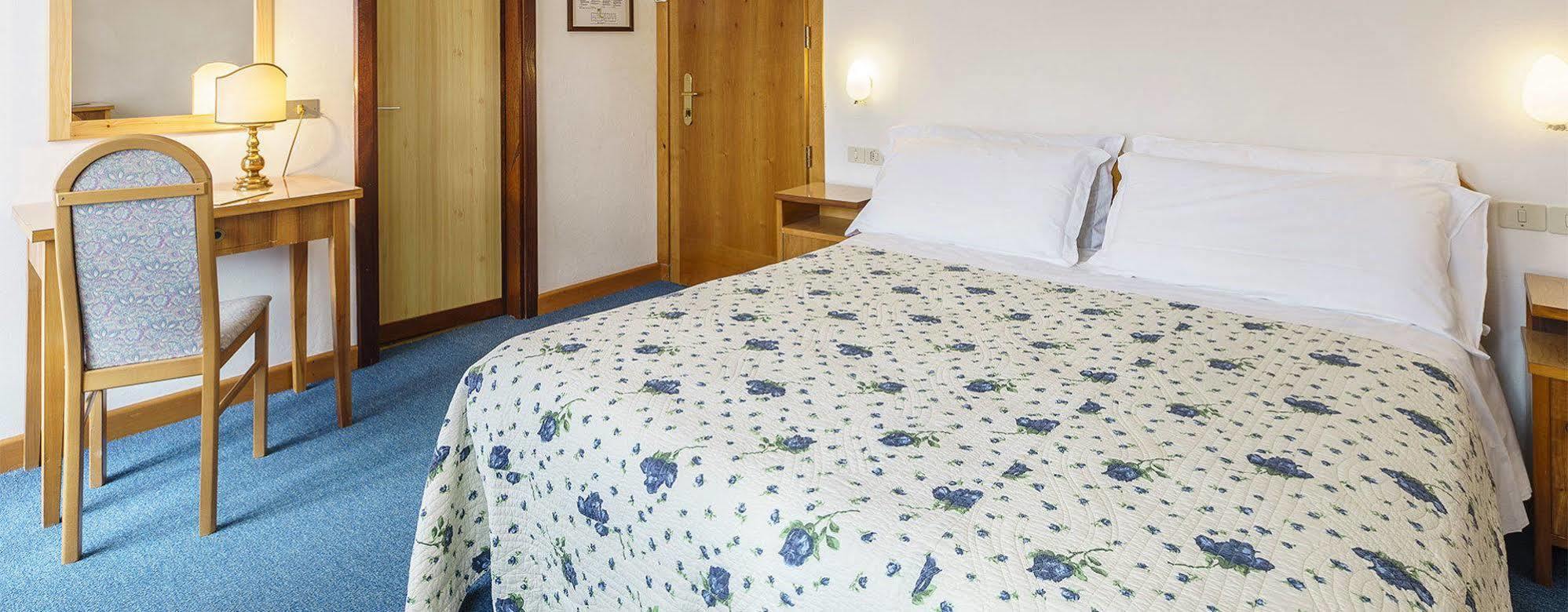 Hotel Roma San Vito di Cadore Exterior foto